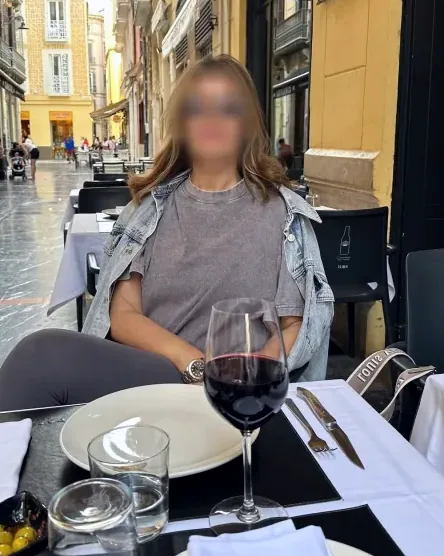 Angelika, 35