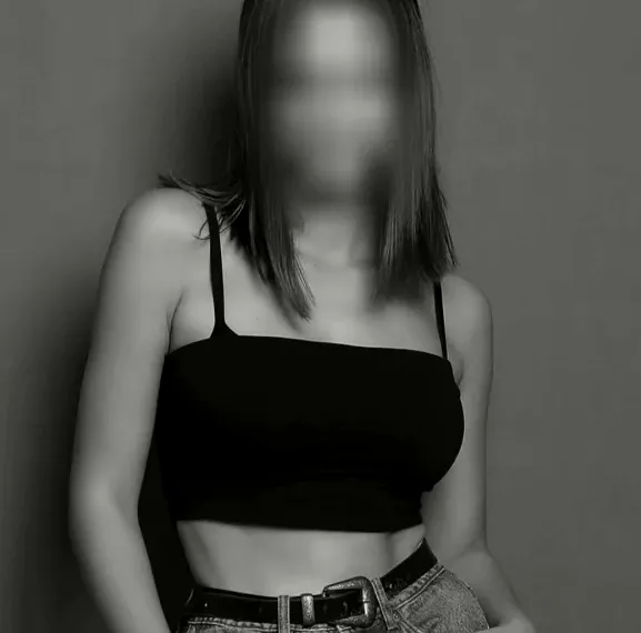 Claudia, 31