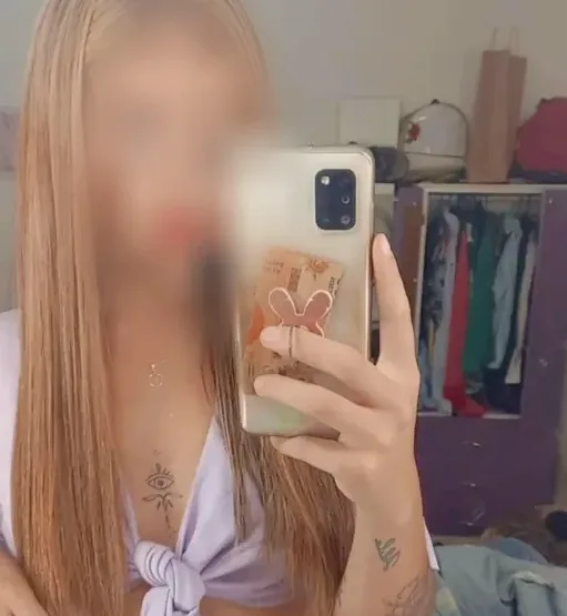 Dilara, 33
