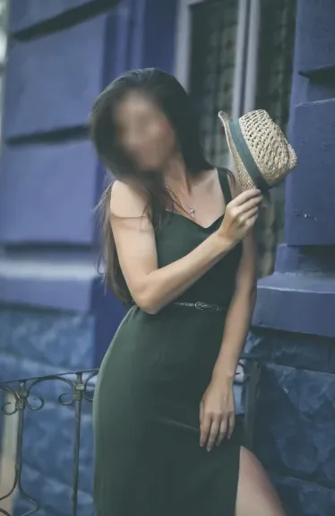 Elisabeth, 31