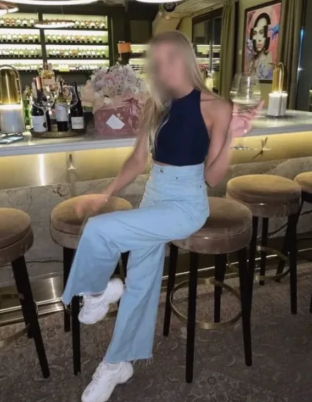 Ivona, 34
