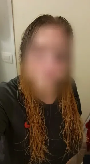 Lara, 27