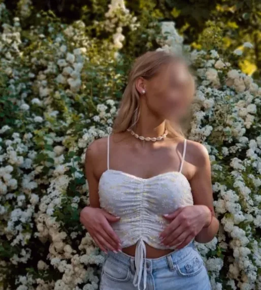 Lejla, 32