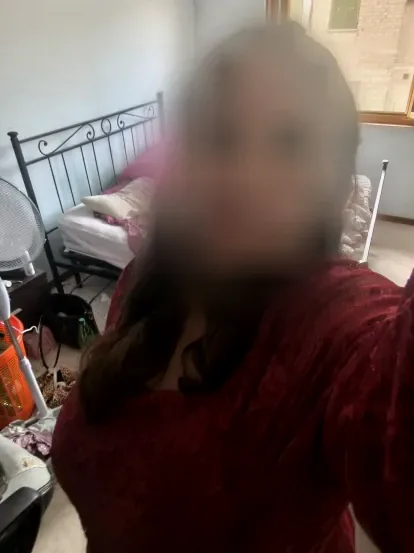 Leonie, 32