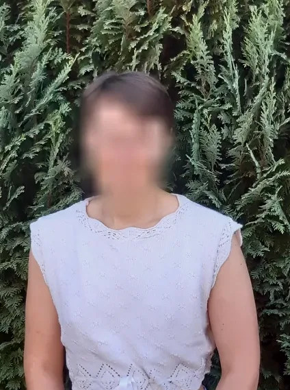 Nadine, 27
