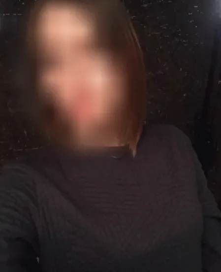Sarah, 24